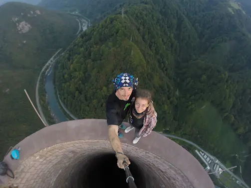 Extreme Selfies Are Claiming Lives in the Race for Attention-1