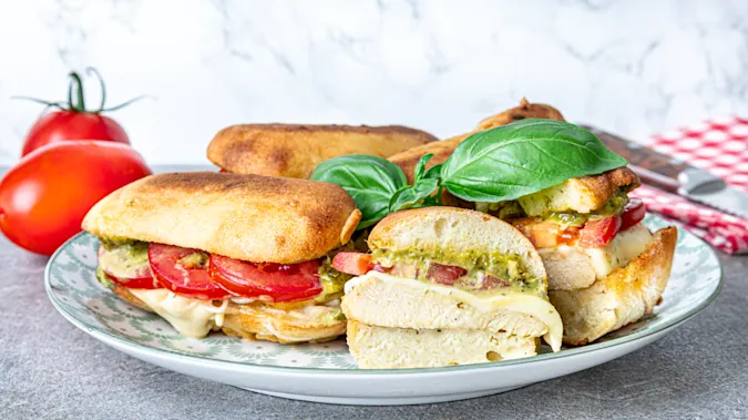 Yummy Chicken Pesto Sandwiches