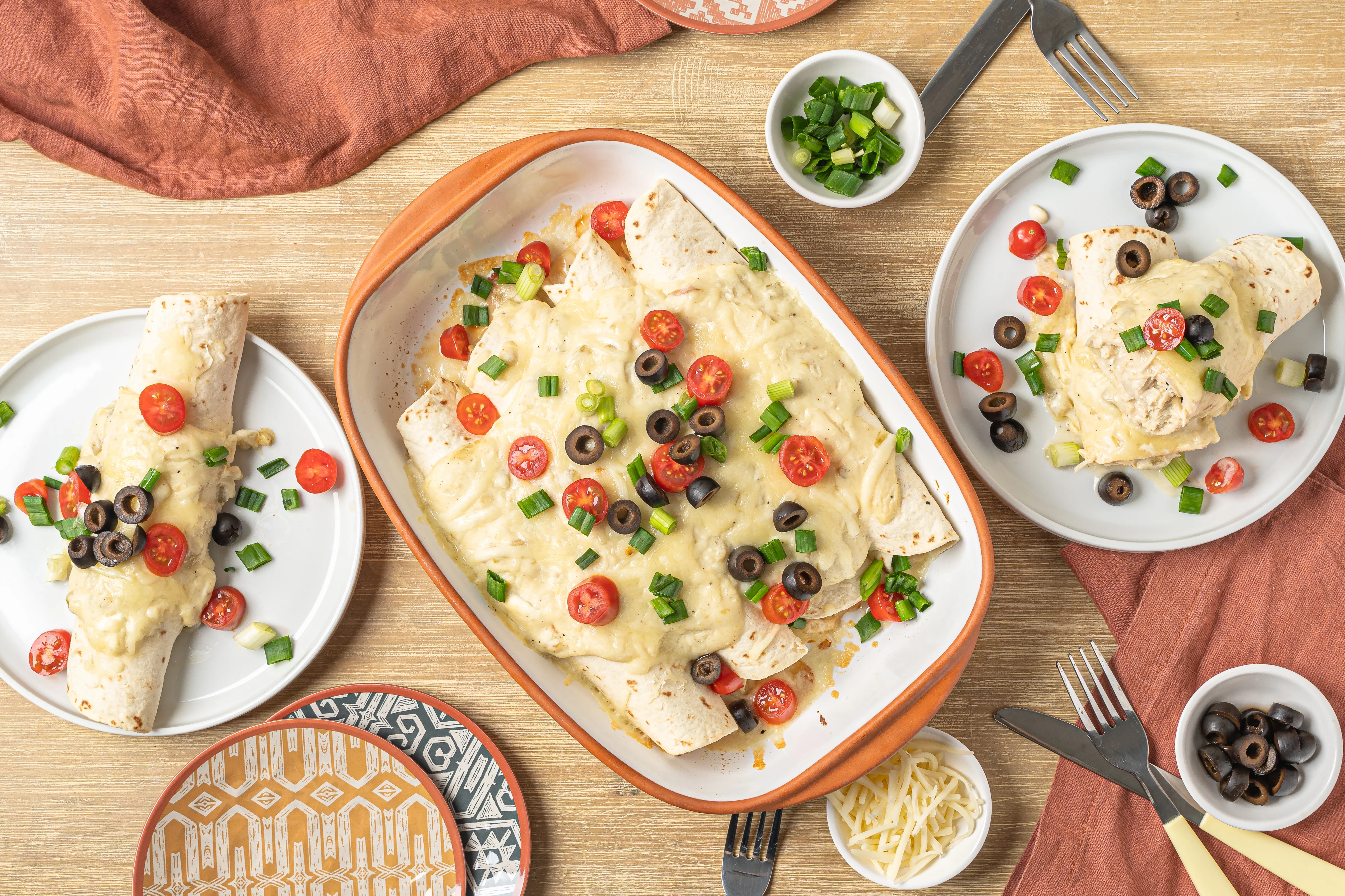 Cheesy Chili Chicken Enchiladas | Recipe Reader