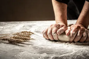 Who is a bread-maker's favorite singer? image