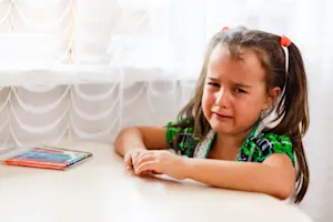What should you say to your sister when she's crying? image