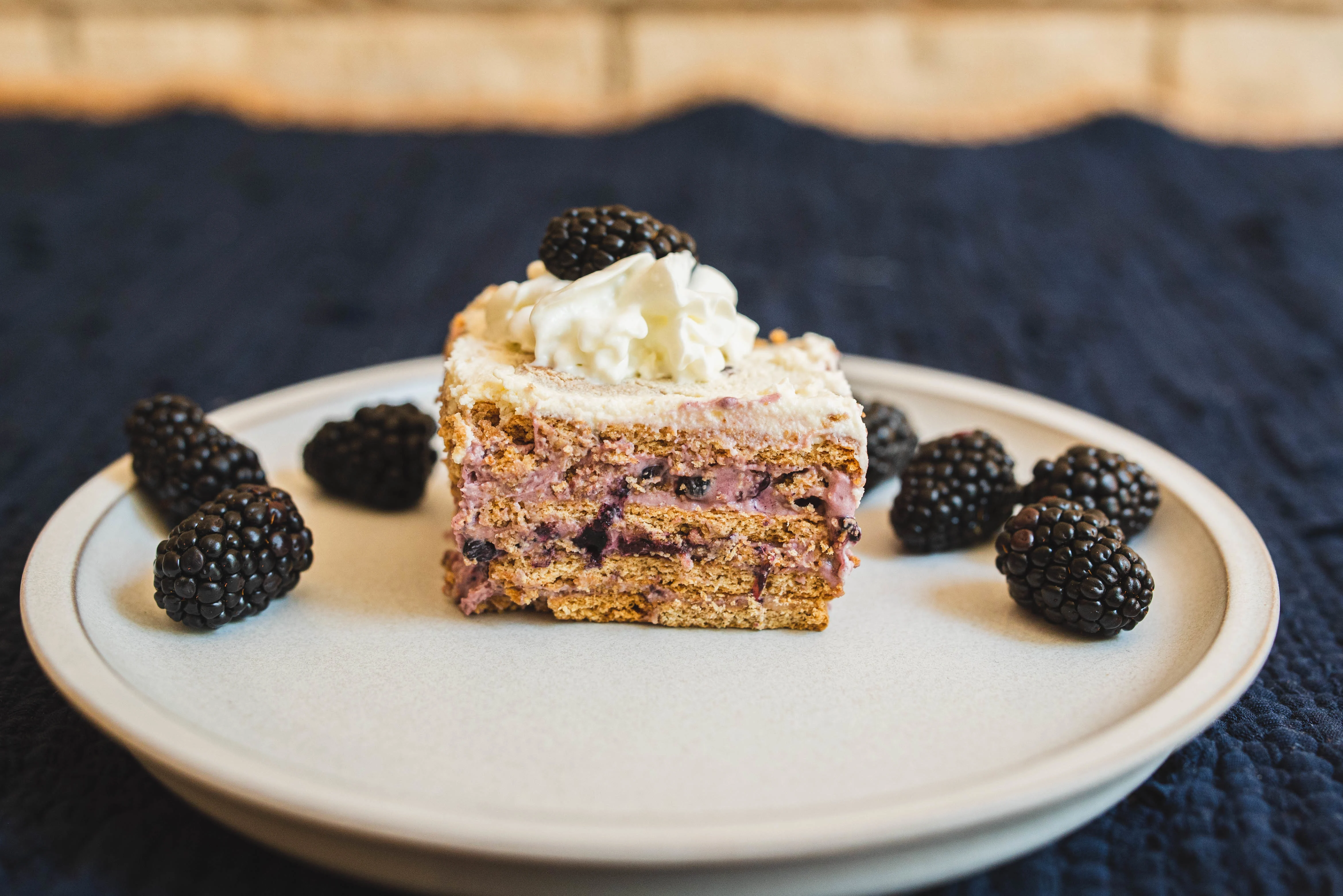 Fridge Queen Cake | Command Cooking