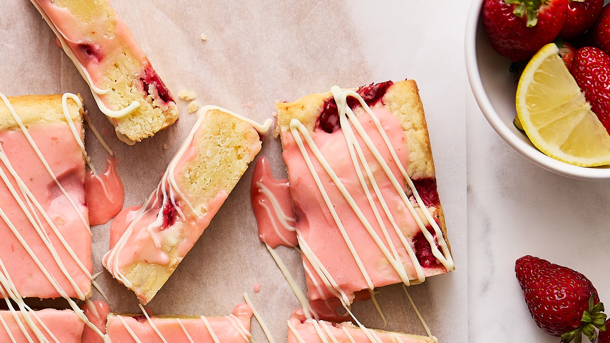 Strawberry Lemonade Blondie Bars | Command Cooking