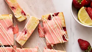 Strawberry Lemonade Blondie Bars