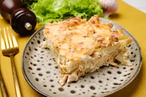Cheesy Chicken Alfredo Bake 1