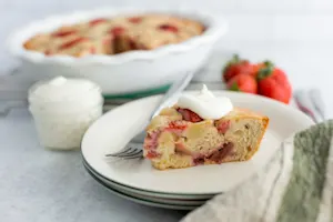 Meemaw's Strawberry Cake