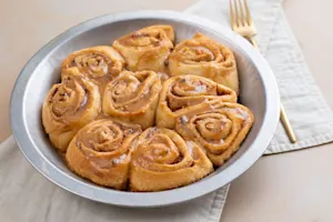 salted caramel sticky buns-3