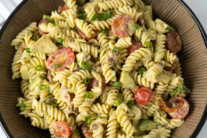 StichedIn-Creamy Avocado Pasta Salad-001