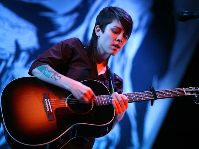 Tegan and Sara Haunted by an Impersonator for Over a Decade-2