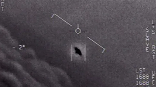 Aliens Among Us? The Most Convincing UFO Photos Ever Captured ...