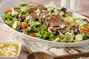 Hearty Steak Salad