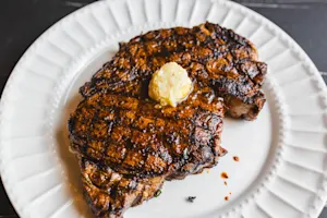 Jackie Kennedy's Spicy Rib-Eyes