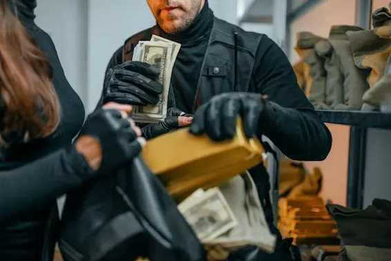Can You Believe $30 Million Vanished from a LA Vault?-1