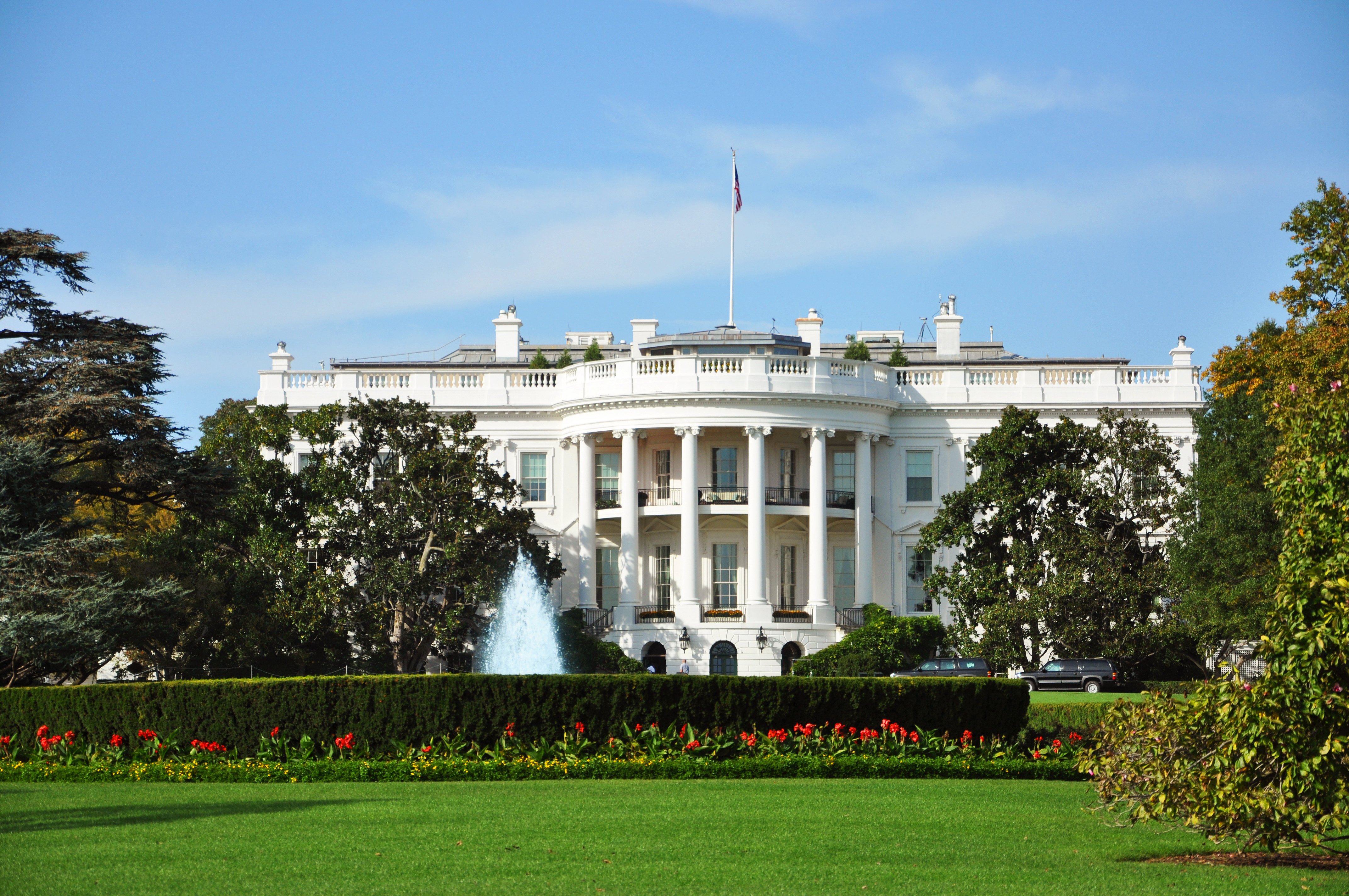 Which U.S. First Lady loved gardening? image