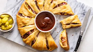 Pull-Apart Pulled Pork Ring