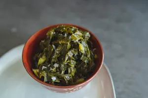 Easy Stewed Turnip Greens (2)