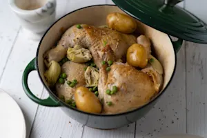 Dutch Oven Chicken & Veggies