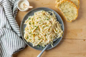 Easy Does It Garlic Pasta