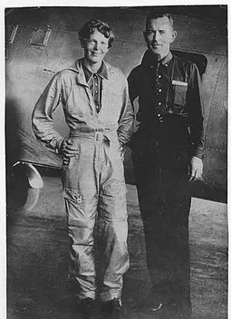How Amelia Earhart Went Missing and Was Never Seen Again-2