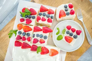Paula-s Berry Sheet Cake-13