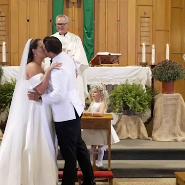 Flower Girl Demands Do-Over for Couple's First Kiss-1