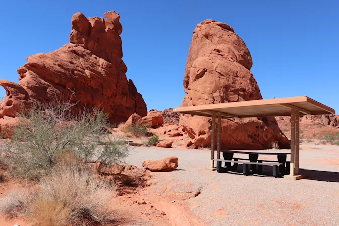 2 Nevada Men Face Prison for Vandalizing Ancient Lake Mead Rocks-2