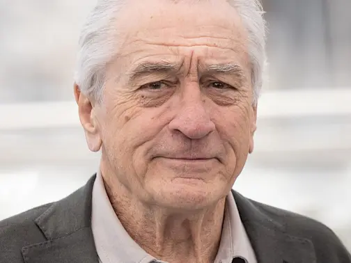 De Niro Unleashed: Cannes Crowd Stunned as Legend Torches Trump