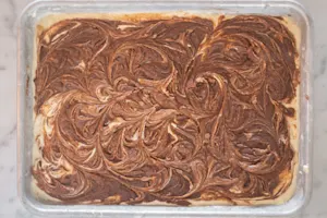 CinnamonRollSheetCake 01