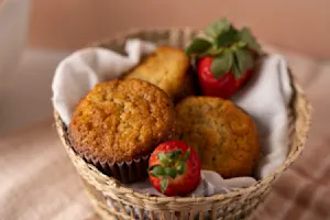 Classic Strawberry Muffins