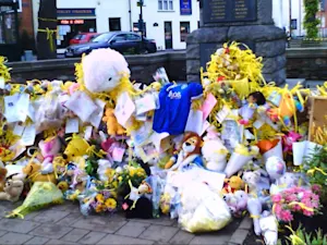 Tributes for Madeleine McCann, Rothley, 17 May 2007