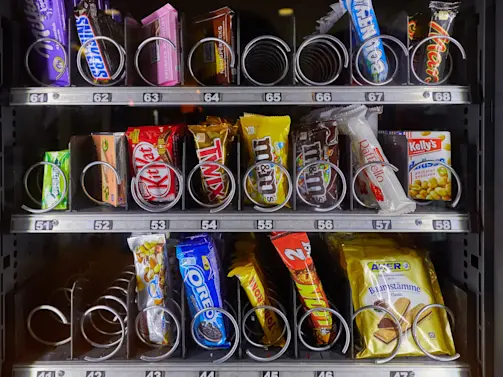 Cops Allegedly Tricked Luigi Mangione Into Giving DNA — With Snacks-1