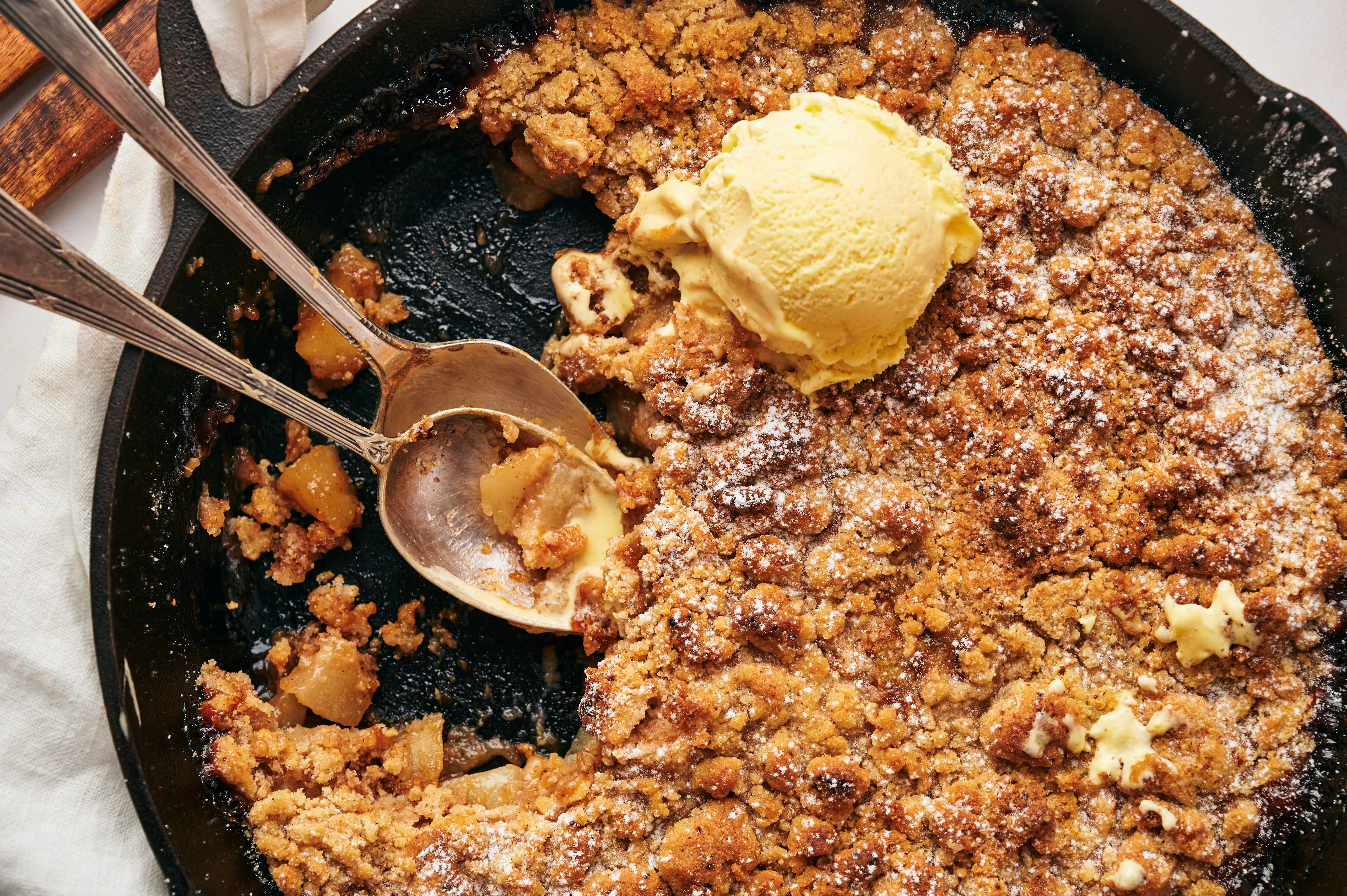 Sunday Dump Cake | Mama's Cooking