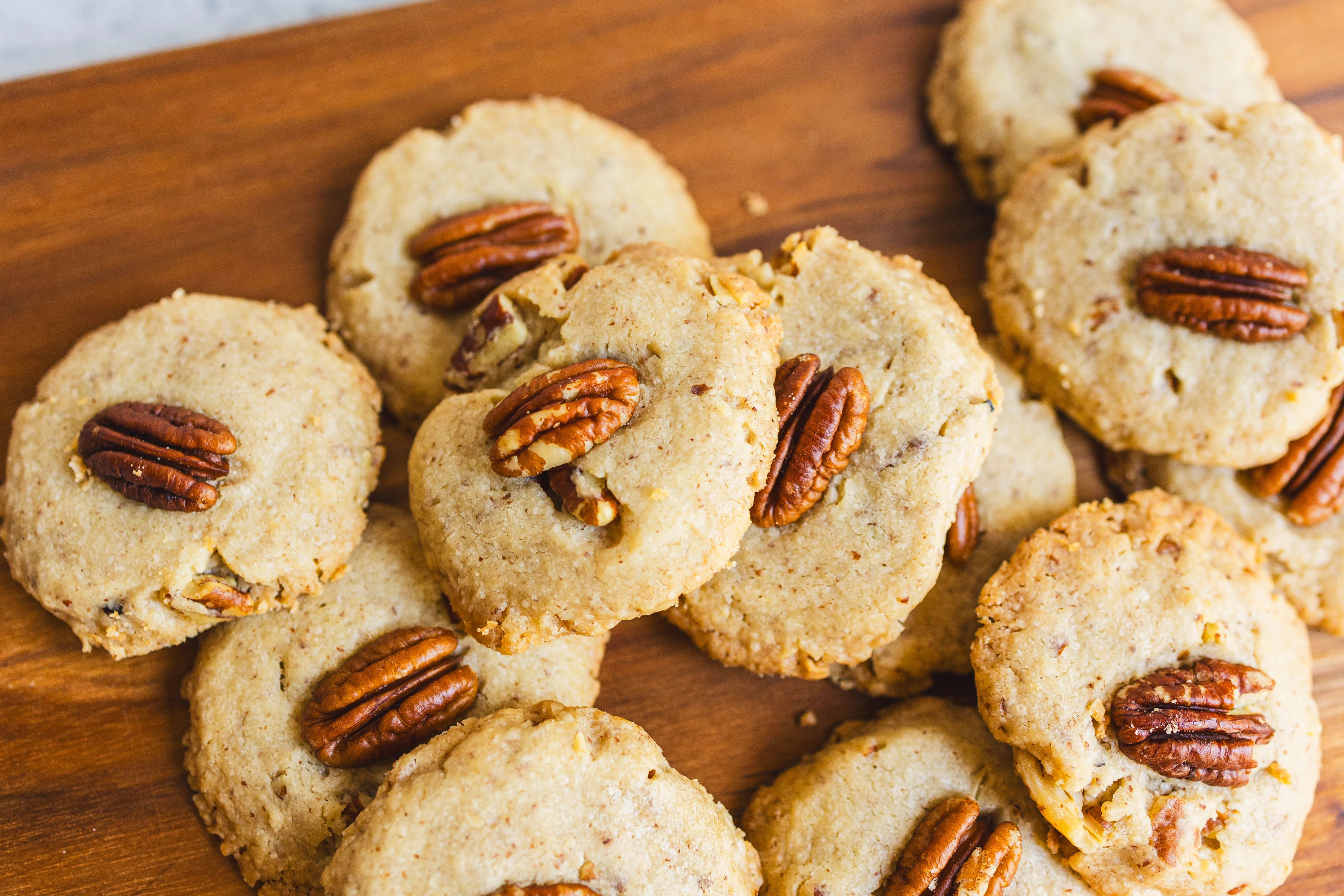 Sweet Pecan Sandies | Command Cooking