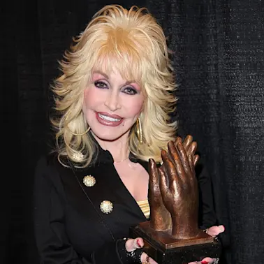 Dolly Parton accepting Liseberg Applause Award 2010 portrait