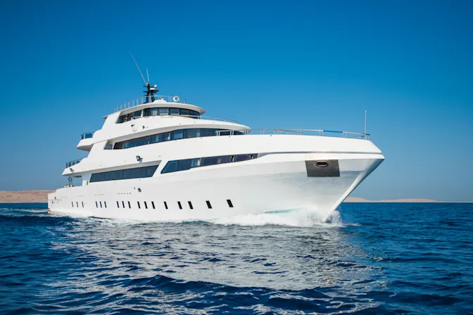 yacht
