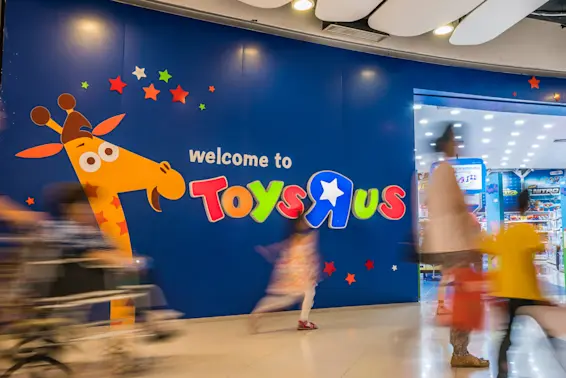 Stores From Your Childhood That Don't Exist Anymore-6