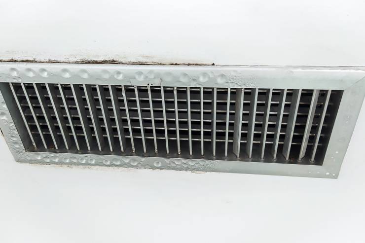  Why was the air compressor dripping with sweat? image