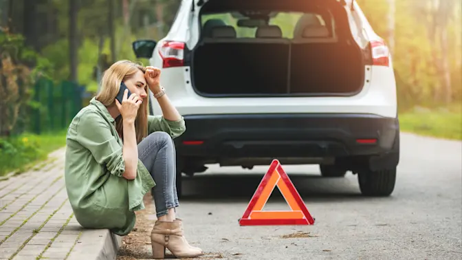 Survive Roadside Emergencies with These Items-1