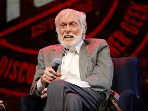 Dick Van Dyke (53773053724)