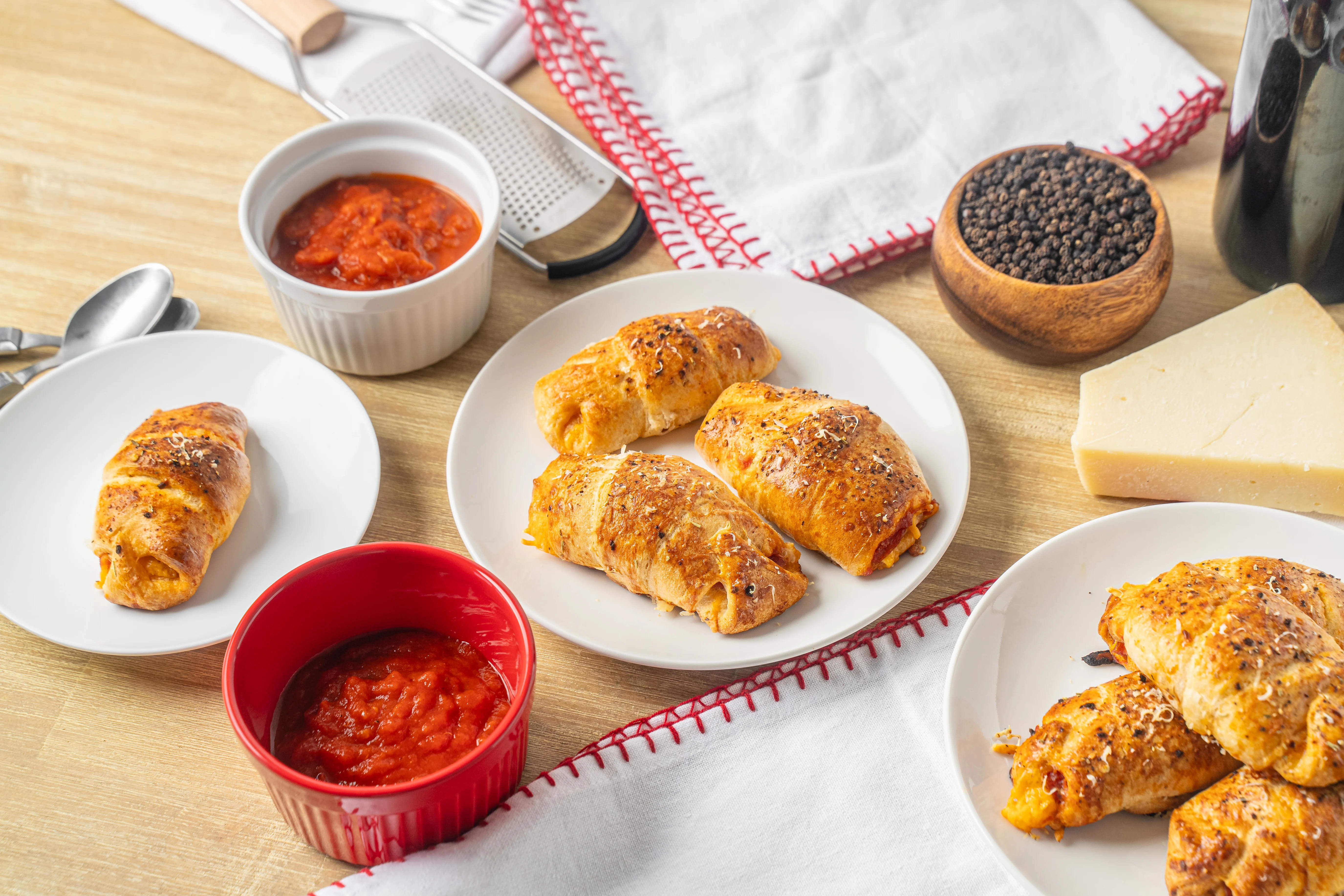 Crescent Roll Pizzas | Recipes Direct