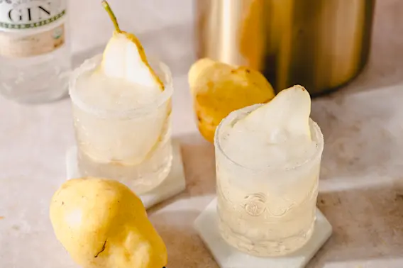 Pear Vanilla Gin Fizz-1