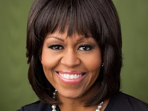 Michelle Obama 2013 official portrait (2)