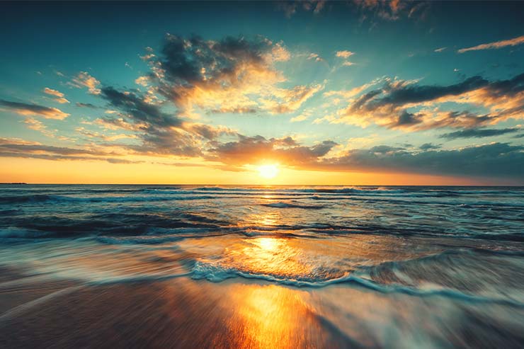  What song does the horizon sing every morning? image