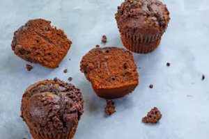crackled brownie muffins -3