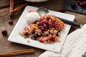 George Washington's Apple Berry Crumble