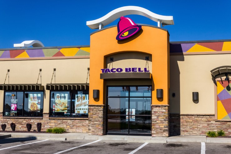  Where does Taco Bell serve in the US government? image