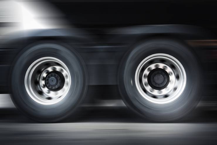  What car has four-wheel drive and flies? image