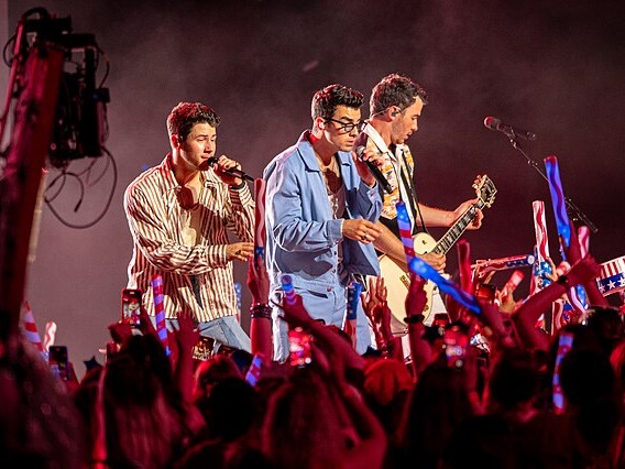 Jonas Brothers 4th of July Show Taping in Cleveland (51276333427)