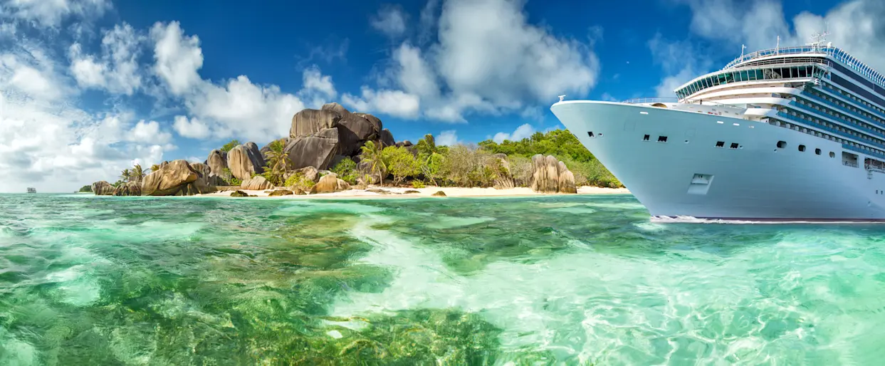 10 Amazing Stops for First-Time Cruisers-1