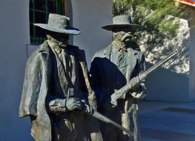 Doc Holliday: From Dentist to Gunslinger-2